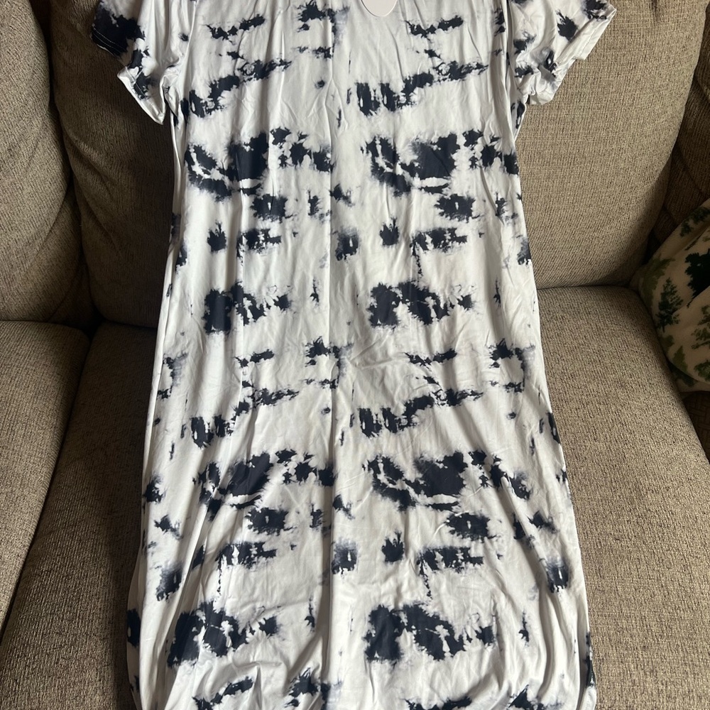 White and Black Tie-Dye Dress